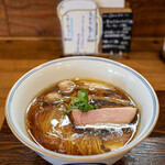 Ramen FeeL - 雲呑入り醤油らぁ麺
