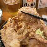 檍食堂 - カタロースも一切れがデカい！