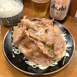 檍食堂 - カタロースしょうが焼き定食¥1500、瓶ビール（中）¥600