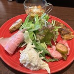 バルハチゴー - この日の前菜も最高♡自家製ローストポークがめっちゃジューシー♡