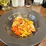 バルハチゴー - ヒイカのプッタネスカソース