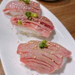 新世界・焼肉ホルモンぺごぱ - 肉ずし