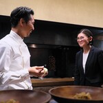 アカ - ちょっと前に研修旅行でお店全員でスペインに。その話で盛り上がる♬