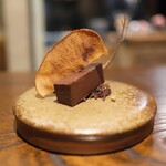 アカ - 締めはいつものアマゾンカカオとリンゴのチップ。コーヒーにとても合う。