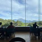 ダイニング ブルーム(軽井沢浅間プリンスホテル) - 浅間山を望む絶景