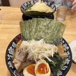 横浜家系ラーメン 辻田家 - 相方はネギラーメン♪