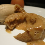 エクアトゥール - 25年10月　フォンダンマロンとアールグレイのアイス添え　断面アップ