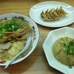 天下一品 - あっさりラーメン【特盛】＋炒飯餃子セット