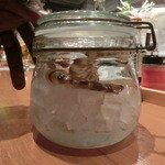 浪花ろばた 頂鯛 - 氷づめの小瓶の中には車海老が～～