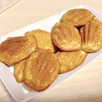 ブランカ - 料理写真:プチマドレーヌ　250円