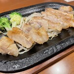 海彦 - 越後もち豚塩麹焼き