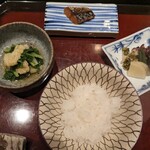 青蓮院門跡前 月おか - お食事