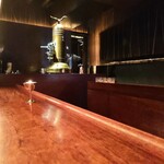 カフェ・鈴木 - カウンターの奥にエスプレッソマシーンが