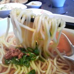Saisai Chuuka Dainingu - ピリッとした肉ミソとネギ。スープ澄んでて美味しい。