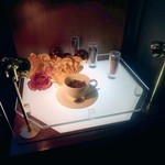 クィーンカフェ - 店内の装飾品。