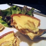 クィーンカフェ - 卵と生クリームです。