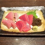 朝伊名 - マグロの刺身
