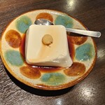 朝伊名 - ジーマミー豆腐