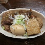 新宿参丁目 立呑み ありがとう - 牛とろ煮込み全部入り