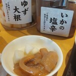 まきの - 塩辛と柚子大根、これだけで飯が食える(^ω^)