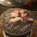 満月 - 七輪で焼くと美味い肉が余計美味くなりますね(^^)b