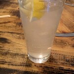 満月 - レモン酎ハイ。ホルモンにはレモン酎ハイが合う気がする