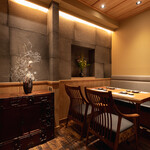 炉端とおでん 別邸 ろば炭魚 - 