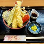 Udon To Tempura No Rinkai - 大えび、いか天丼