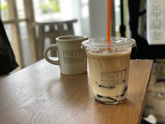 プリティ・シングス PRETTY THINGS. 表参道 (東京都・表参道) - CafeSnap