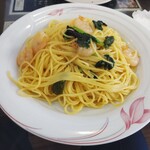 オステリアカパンナ - エビと小松菜のペペロンチーノ(大盛) 850円 ♪