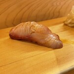 Sushiya Tonbo - ぶり
