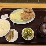 酒場BEETLE - 唐揚げ定食　750円