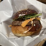 Luxe Burgers & Sunny'S Table - 