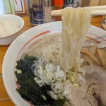 Teuchi Ramen Nariya - 太めでモチっとした麺♪