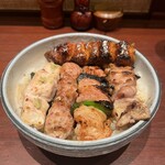 伊勢廣 - やきとり５本丼