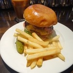 「ベーコンチーズバーガー」（1150円）