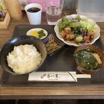 串焼酒場 若八屋 - 日替わりランチ(セルフコーヒー付)   830円