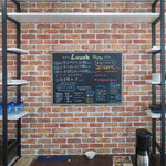 Cafe&Bal CHUPPA - 夜はバーにもなる、