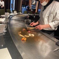 神戸牛 鉄板焼 リオ 大阪御堂筋店 - 