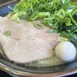 横浜家系ラーメン なるは家 - 