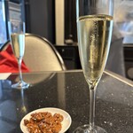 龍天門 - このナッツだけでお酒がすすむ