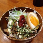 俺の中華たなか家 - 「自家製辛味噌」でこちらも〰️♒味変♒〰️(^_-)