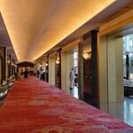 Nyu-Amerikan Guriru Kanade Terasu - 雅叙園ホテルの廊下