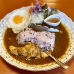 CAFE 茶馬古道 - 料理写真:古代米カレー（サラダ・コーヒー付き）　1100円