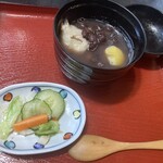 そば処 戸隠 - 栗入りそばがき善哉は漬物付き　そばがきは微粉では無くスッと切れるタイプでした