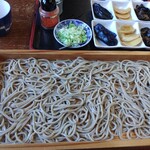 来迎寺そばや 作兵衛 - 料理写真:板そば大盛り　900円　(400gかと？要確認です)