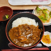 豚焼肉 グルマンズ - ホルモンカレー丼　800円