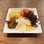 Cafe食堂Lodge - お漬物は5種類