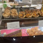 新宿中村屋 Bonna - ショーケースのタルト　2023.09