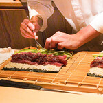 銀座 しのはら - まぐろ,すきみ、べったら、きゅうり、うにの太巻き